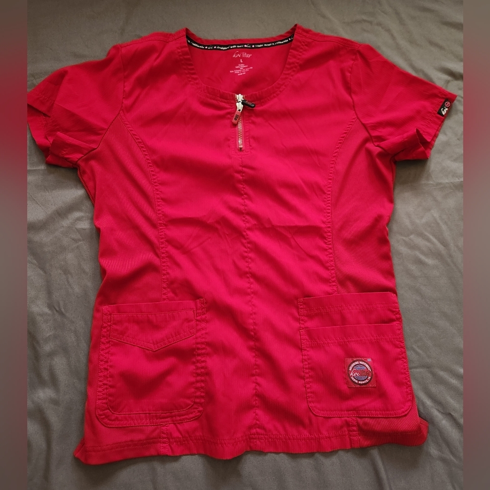 Scrub top